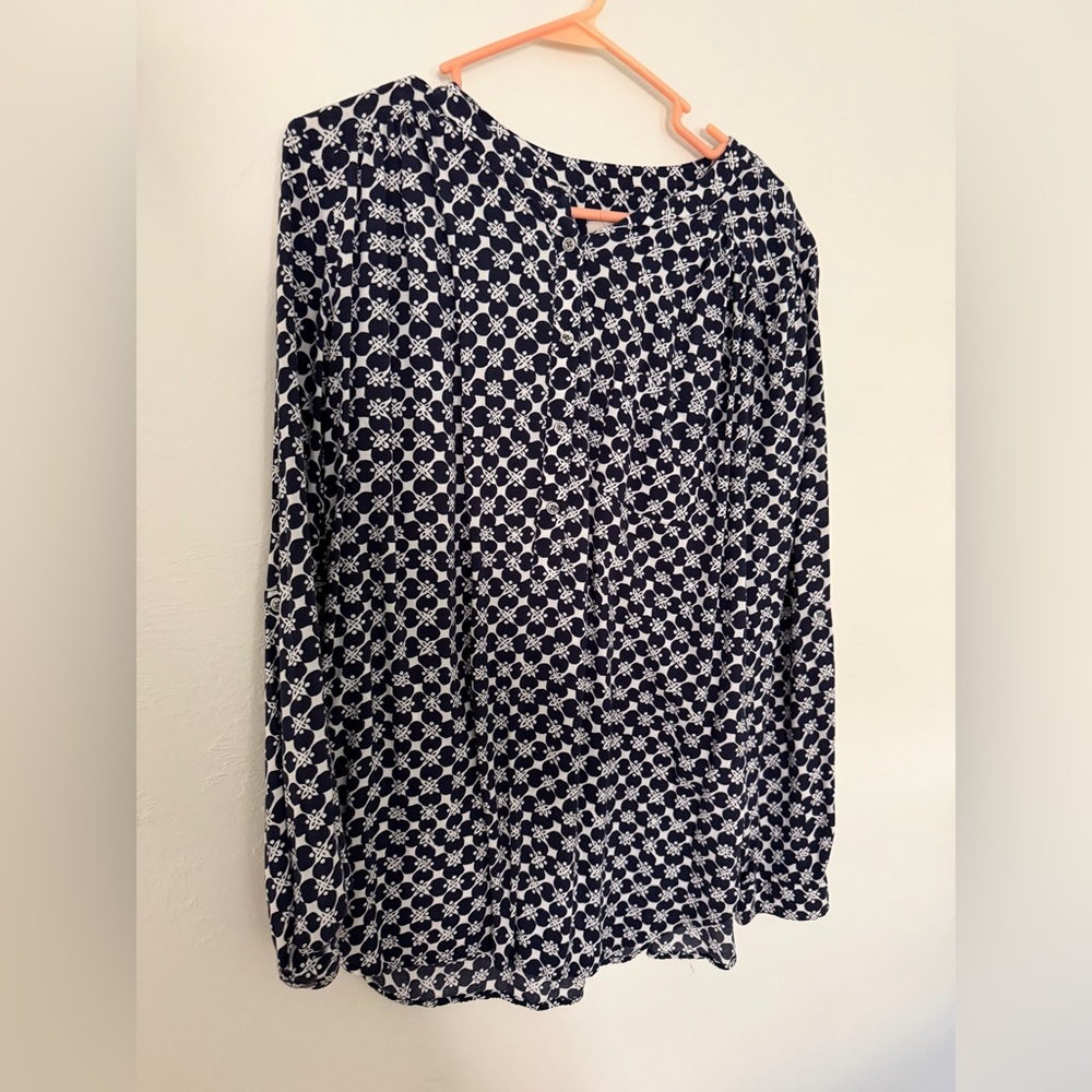 LOFT women’s long sleeve blouse - size medium